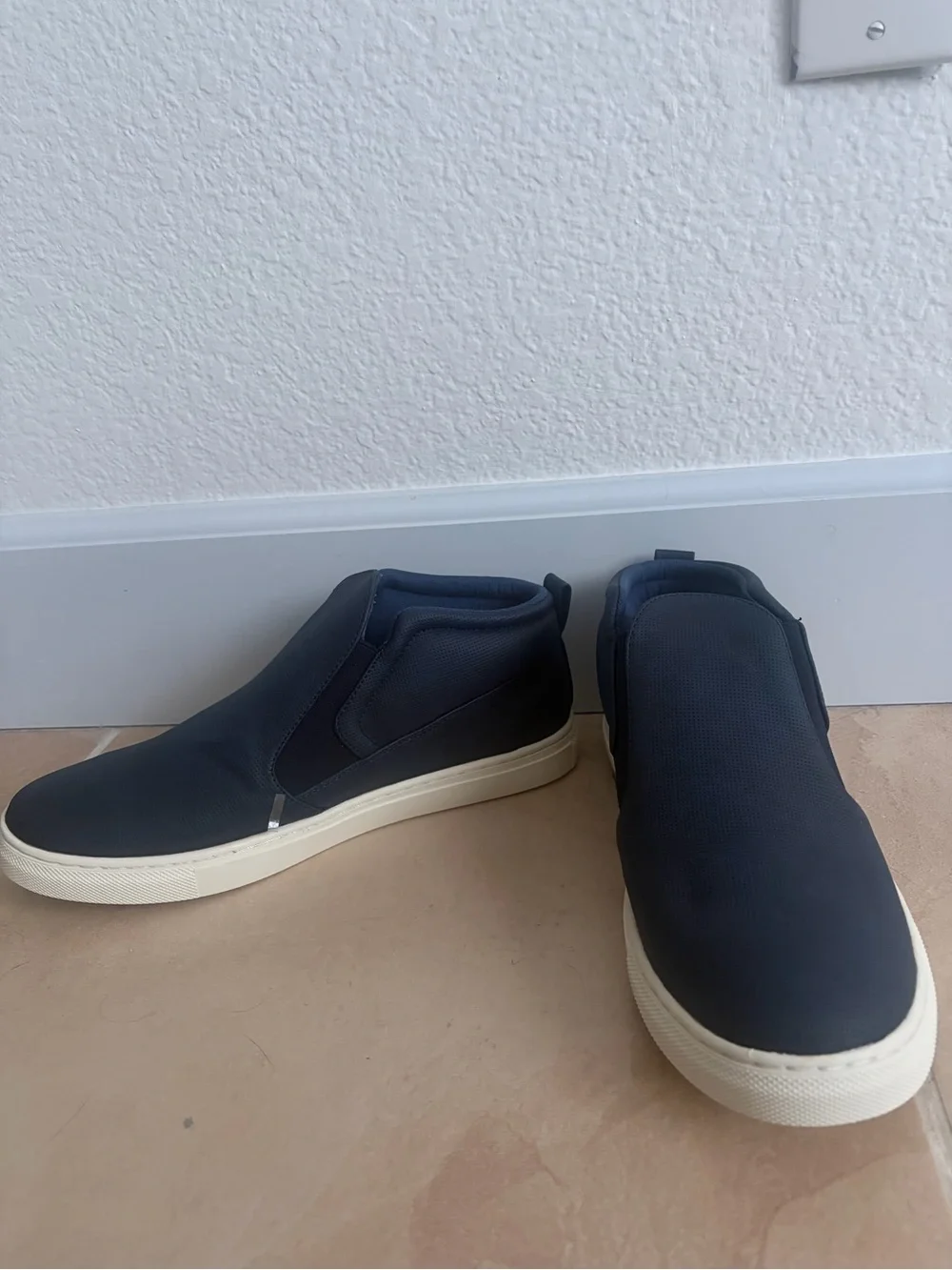 Baldi London Men's Slip-On Casual Sneakers in Navy